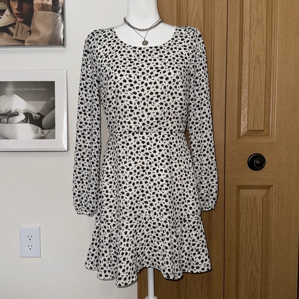 Trixxi Women’s White/Black Floral Long Sleeve Ruffled Hem Dress Size Medium